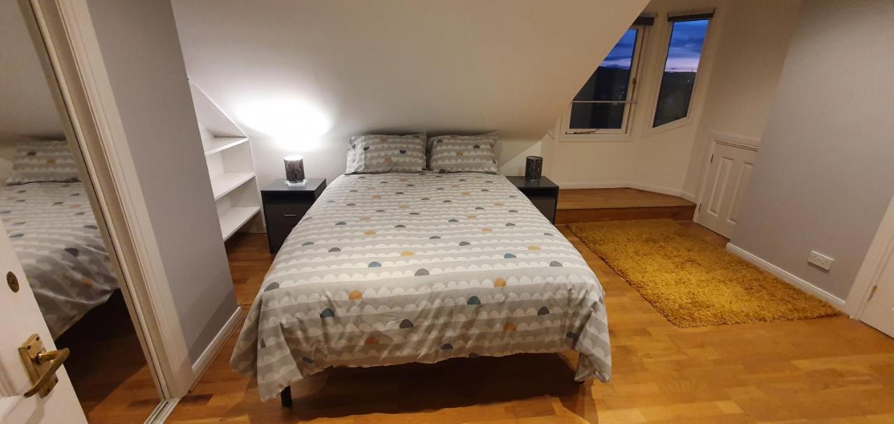 Spacious, Modern 3 Bedroom Luxury Flat In Centre Location Broughty Ferry Eksteriør bilde